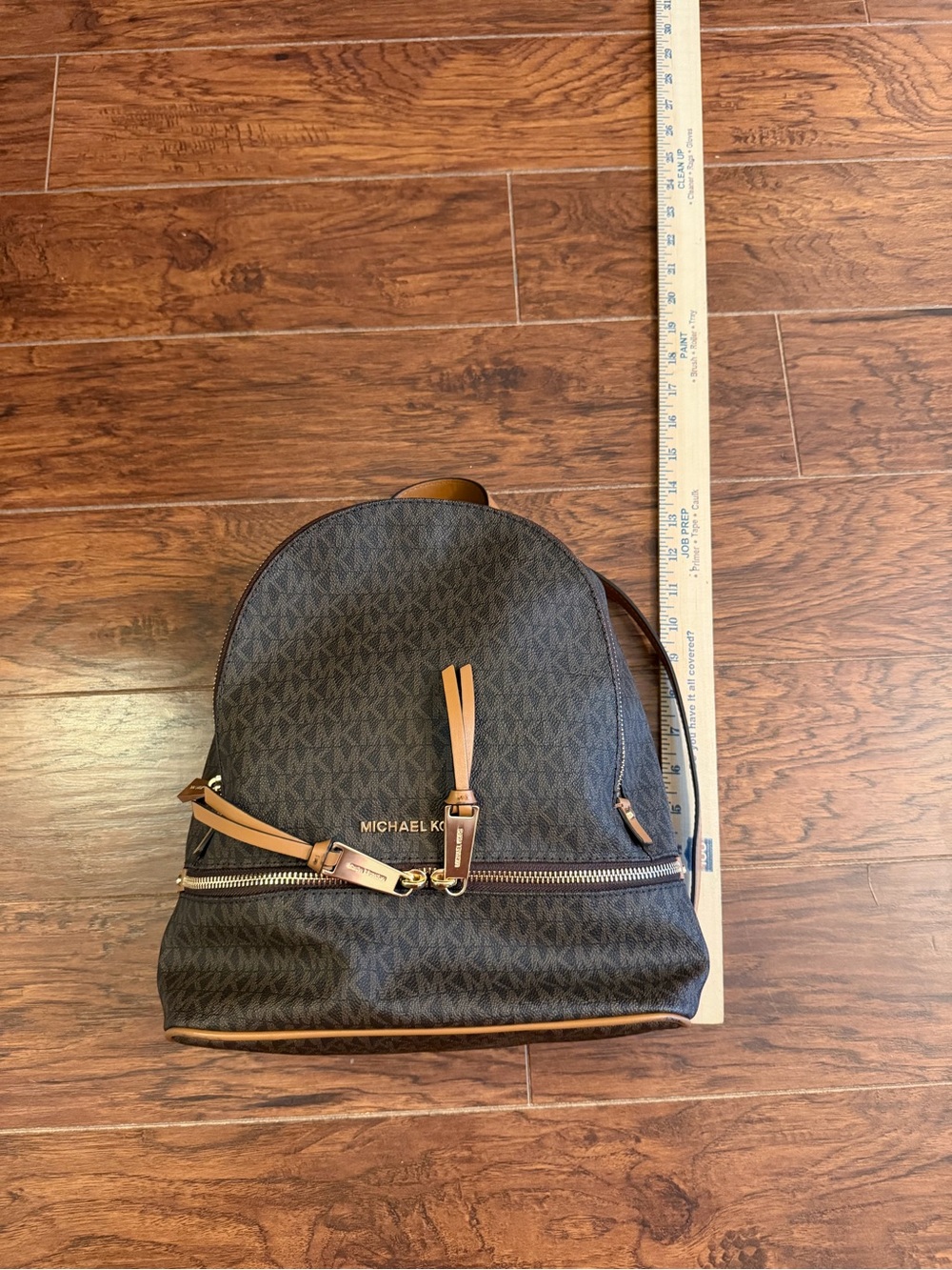 NWT Michael Kors Rhea Zip Medium Signature Backpack Handbag Natural Brown - Picture 11 of 13